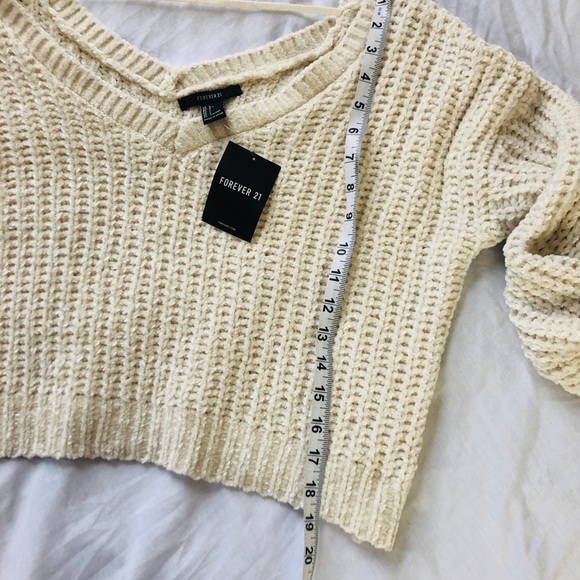 Forever 21 cream knitted V-neck sweater large - Picture 5 of 6